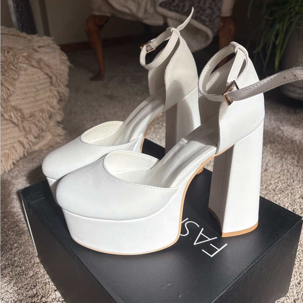White Heels 🤍